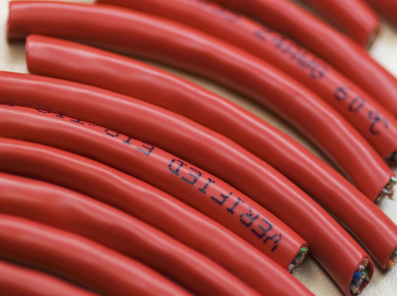 EBS手持噴碼機(jī),高解析噴碼機(jī)在電線(xiàn)電纜行業(yè)的應(yīng)用